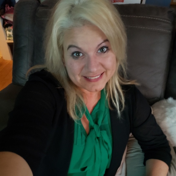 Meet your Posher, Tammy - Picture 3 of 3